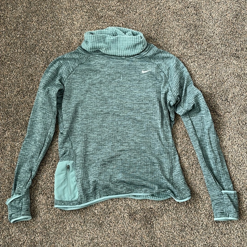 Women’s Nike long sleeve